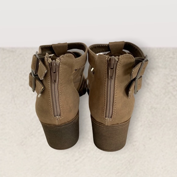 Rampage Block Heel Shoes - Picture 6 of 13